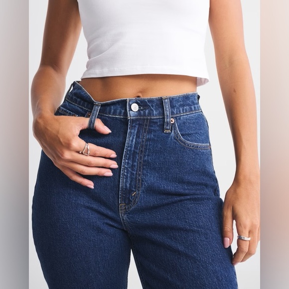 Abercrombie Curve Love Ultra High Rise Ankle Straight Jean Dark Wash Size 27 - 4 - Picture 2 of 14